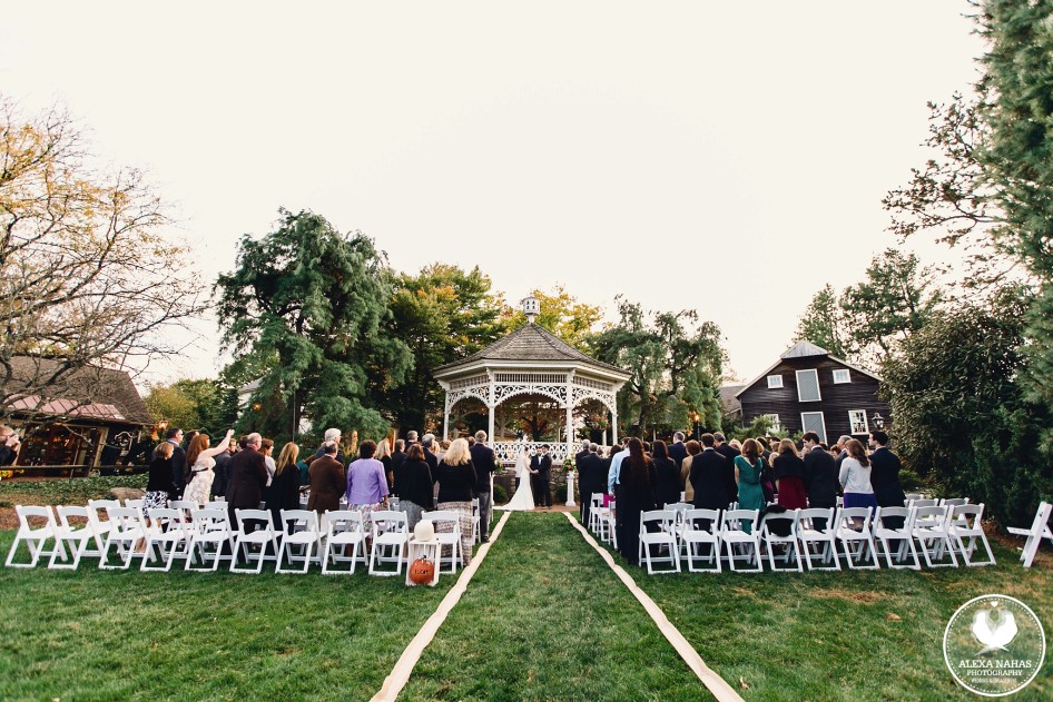Alexa Nahas Photography Lifestyle Photographypeddler S Village Wedding In Peddler S Village Their Beautifully Emotional Ceremony Was Led But The Brides Sister And Grooms Best Friend We Topped Day Off With